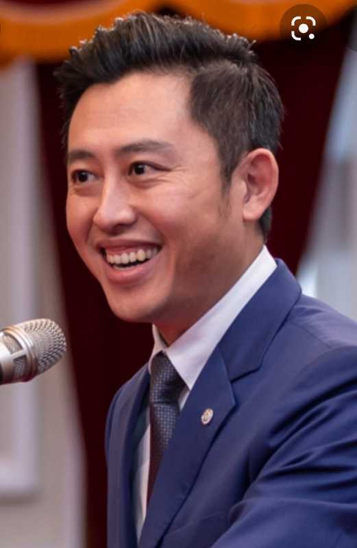 民進黨則徵召新竹市長林智堅