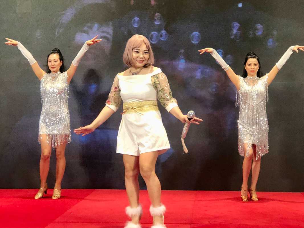 父母恩情重.三世報答輕 榛姗媚新歌簽唱會感恩之夜