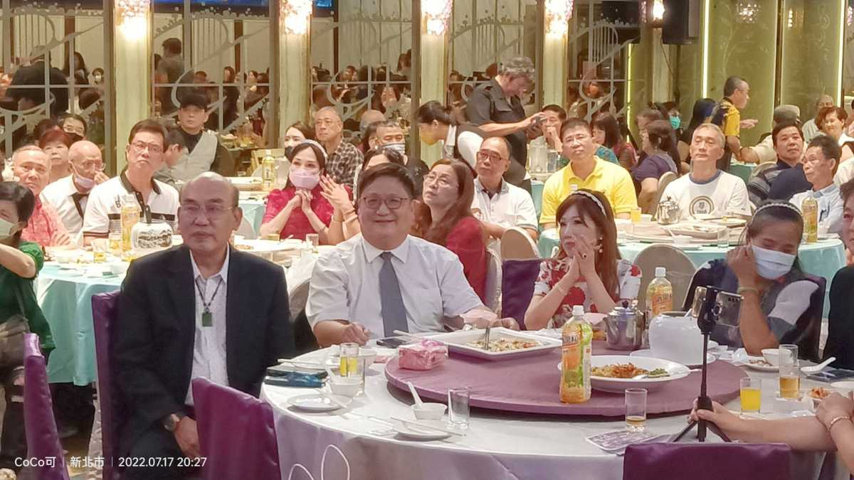 父母恩情重.三世報答輕 榛姗媚新歌簽唱會感恩之夜