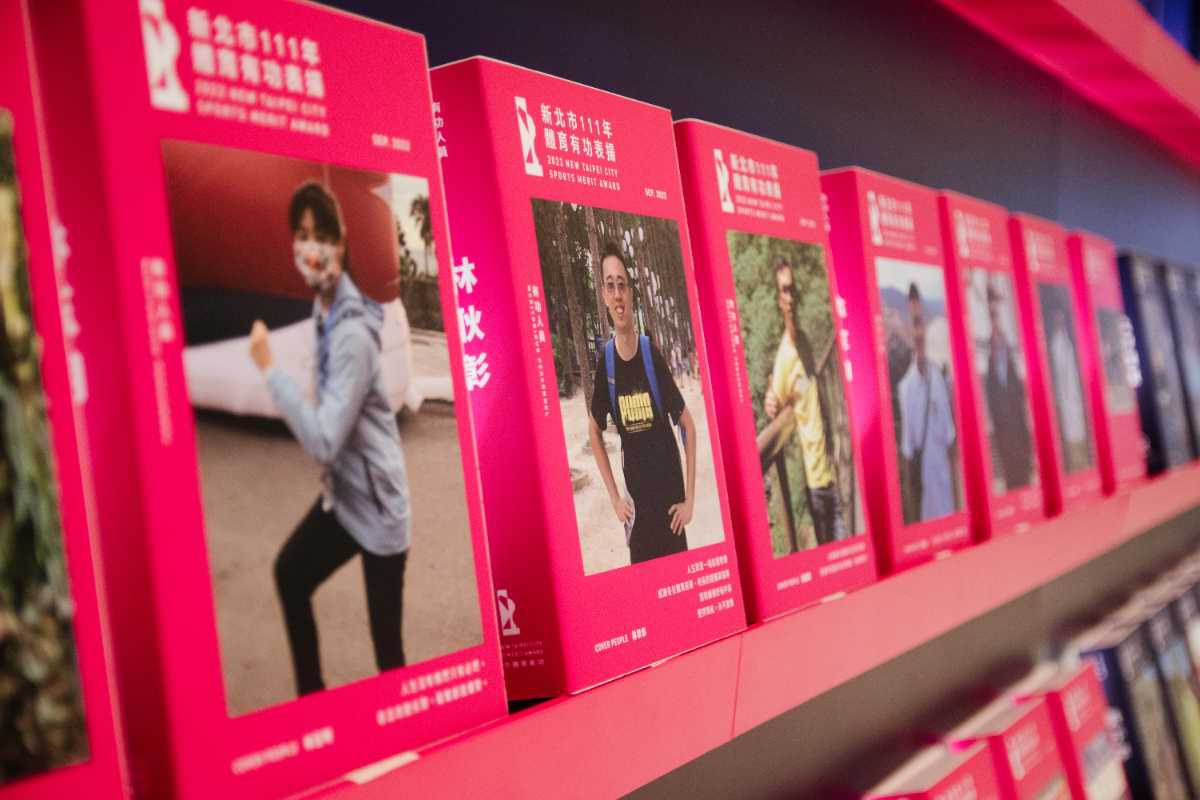 體壇國家級師徒檔 體操精靈丁華恬 教練蔡恆政 聯手獲頒新北體育有功