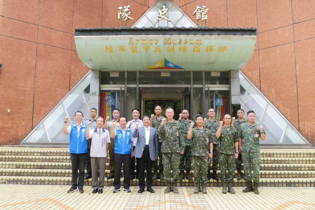 中秋佳節將近 楊文科慰勞國軍弟兄