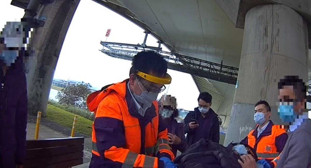 沉迷賭博險輕生 鷹眼警緊急搶救