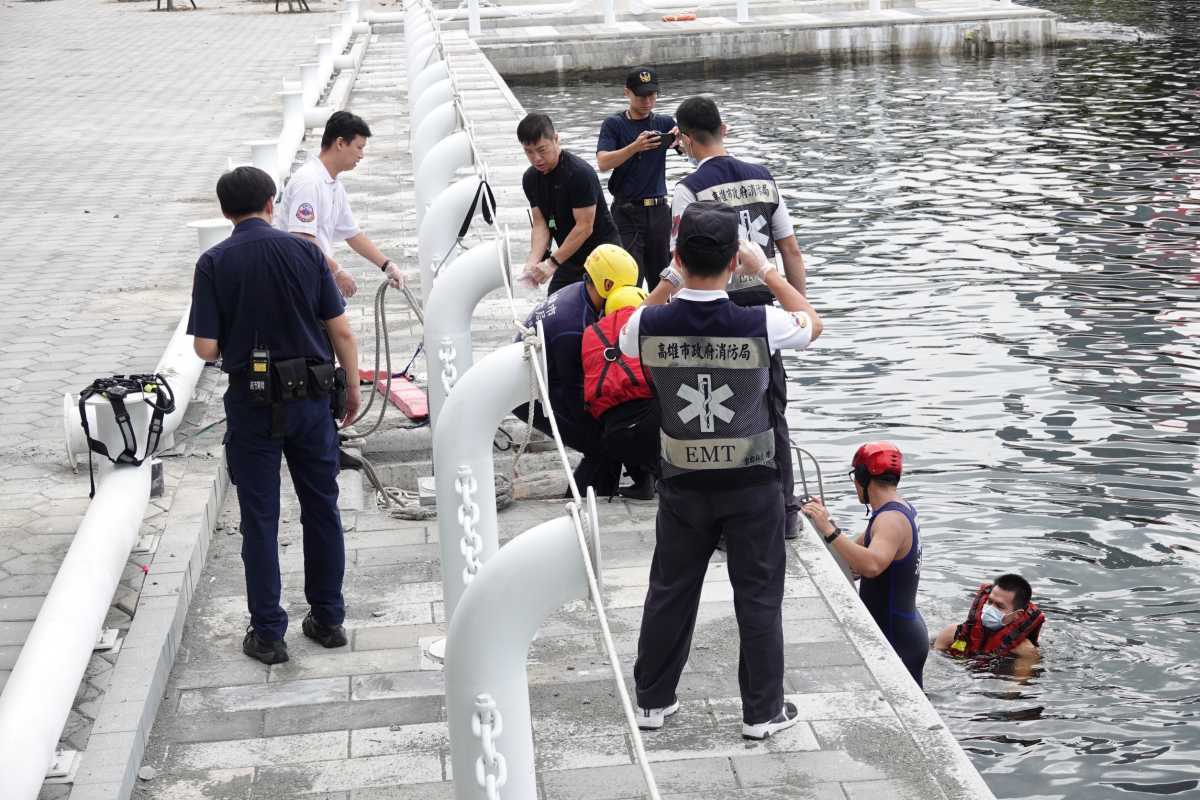 海巡署發現多具男女浮屍 疑越南人蛇集團海上丟包（圖：翻攝自網路）