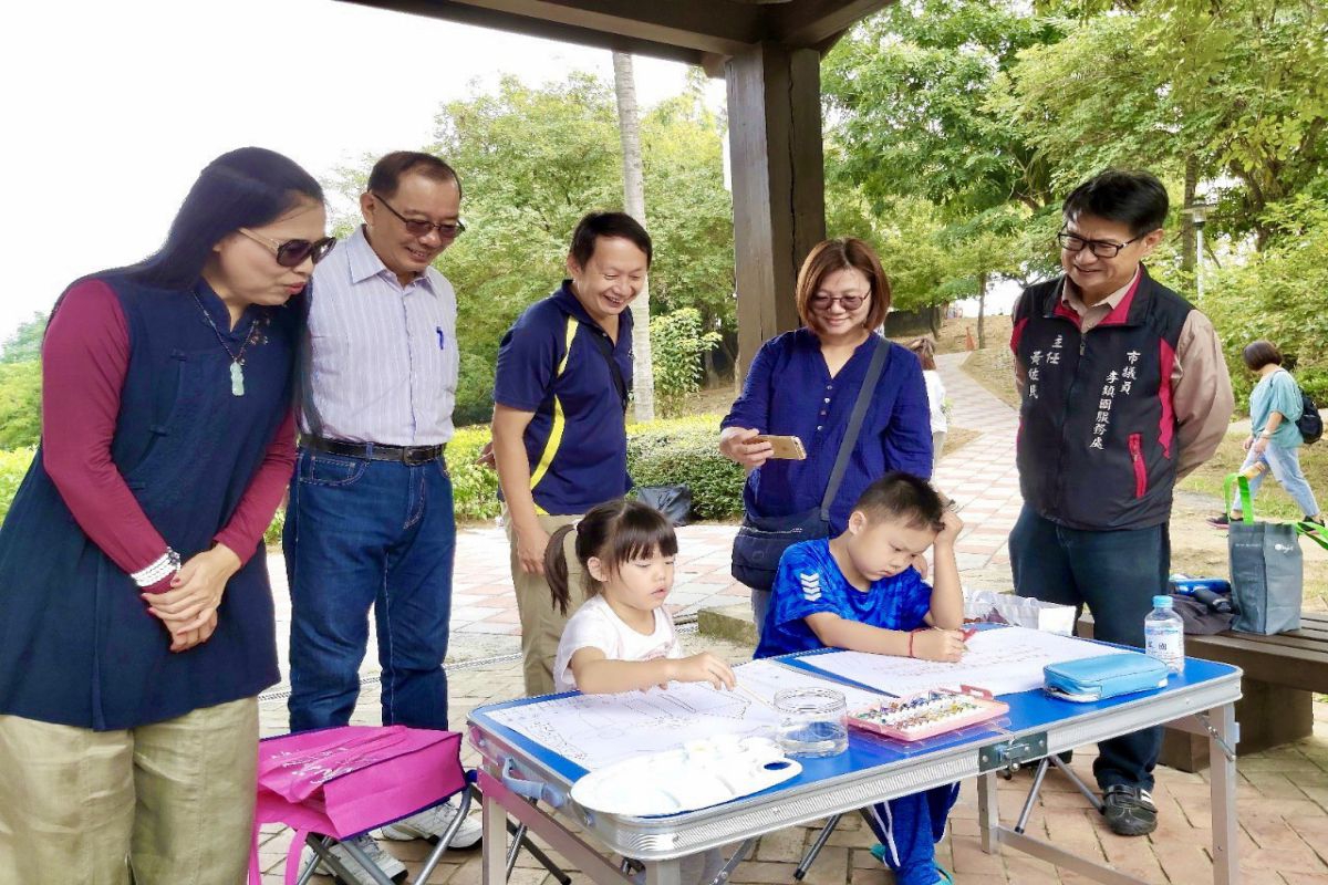 「第二屆議長盃"我愛永康"親子寫生比賽」在風光明媚的臺南市永康區永康公園盛大舉辦 ...