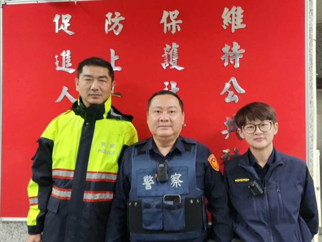 老翁領款不翼而飛 內湖警及行員協助找回