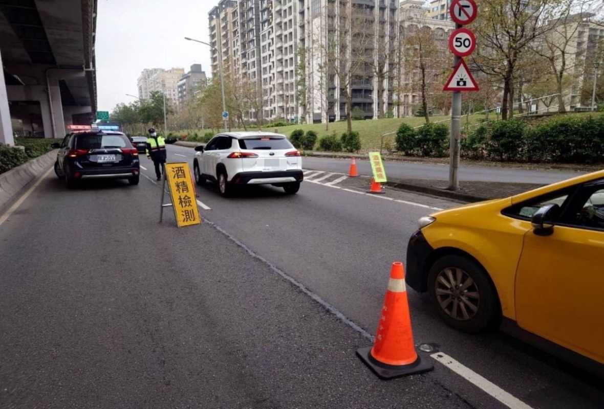 酒後不開車，翌日宿醉不上路，內湖警加強酒駕執法及宣導