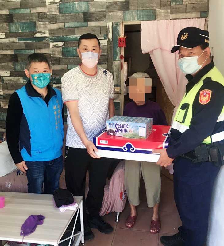 北港警攜手北港媽祖慈善會　愛心直送弱勢户