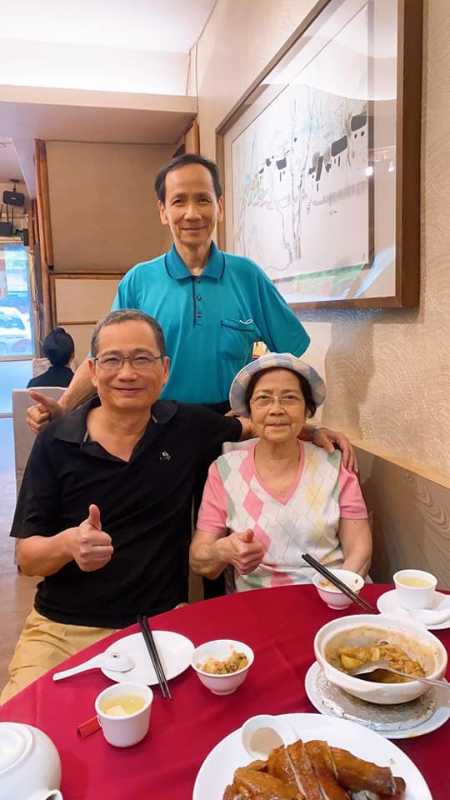 高哲翰講座教授感謝母親養育之恩，一生無法回報