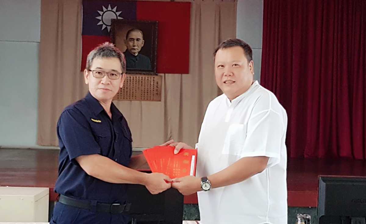 北港警友辦事處頒破案獎金　感謝員警辛勞