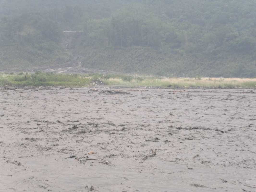 南投林區管理處呼籲：颱風期間勿進入河川行水區域撿拾漂流木（圖：南投林管處 提供）