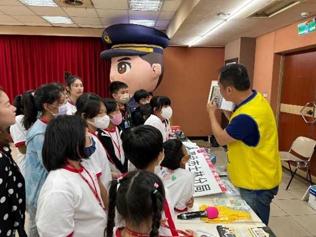 永齡希望小學「夏日英雄大會師」職人體驗營，士林分局犯罪預防宣導