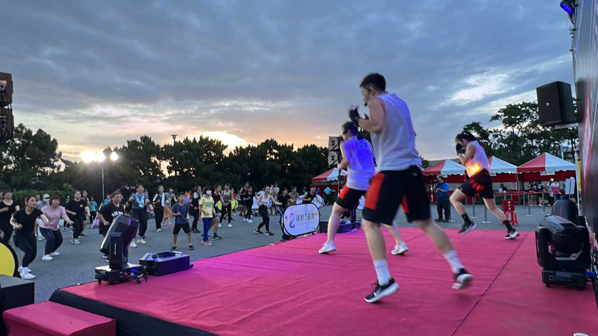 將運動可玩性提升至極限 運動i臺灣2.0 戶外彈簧床、武術、舞蹈讓民眾瘋狂