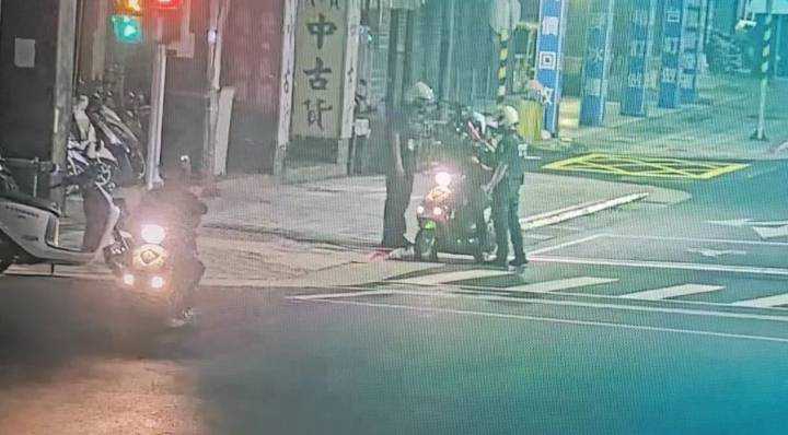 死黨酒後機車雙載谷歌找路　違規遭南海所警抓包酒駕成難兄弟