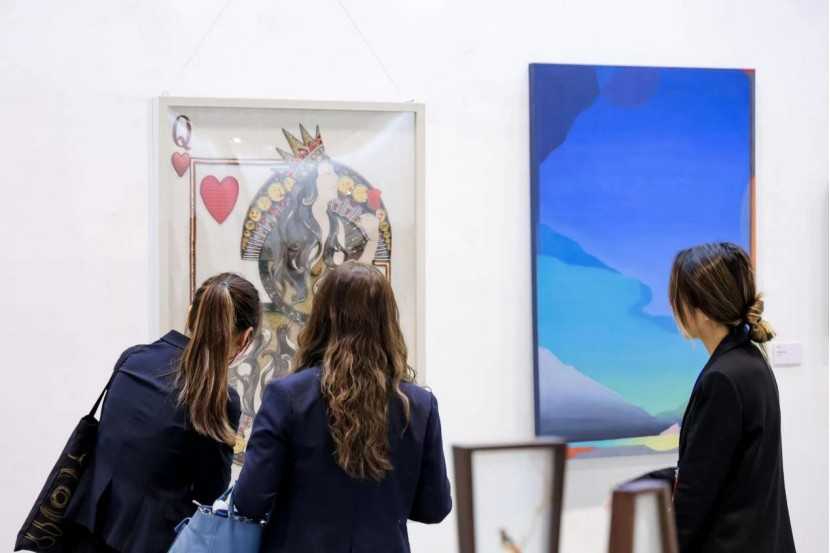 海峽兩岸青年藝術家作品跨界展陳 呈現藝術融合新景象 展覽現場 。（圖/翻拍）