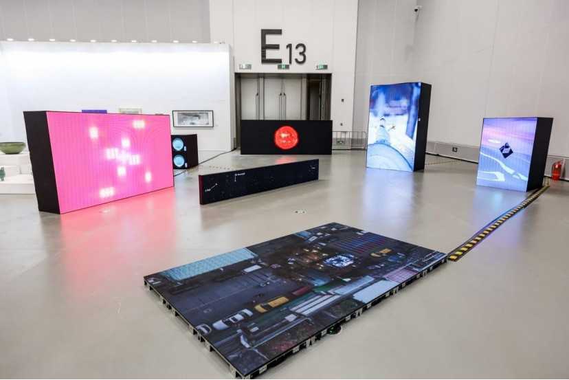 海峽兩岸青年藝術家作品跨界展陳 呈現藝術融合新景象 展覽現場 。（圖/翻拍）