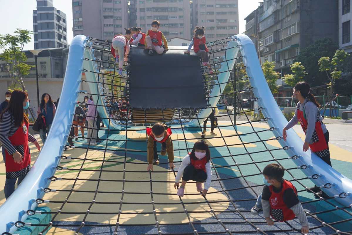 中和佳和公園完工啟用　結合海洋意象 打造舒適休憇空間！（圖/新北市政府工務局提供）