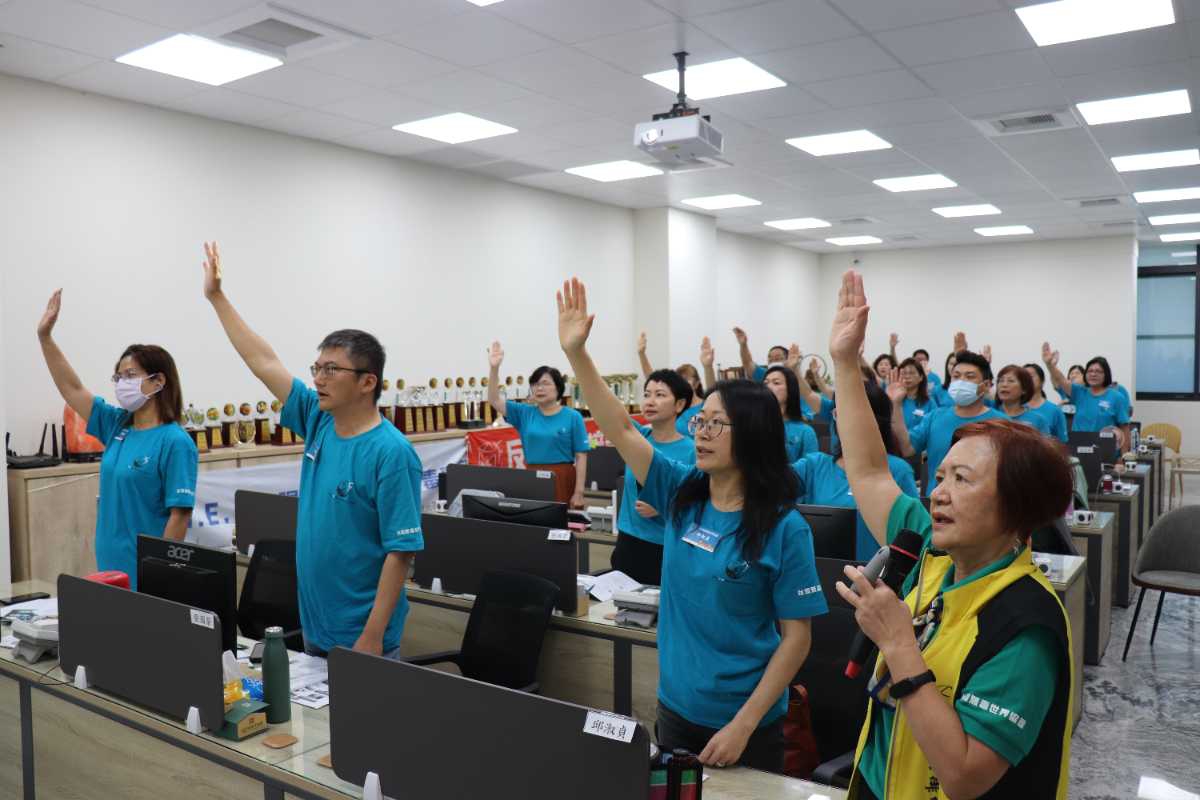 圖二：全體學員宣誓遠離毒品.JPG