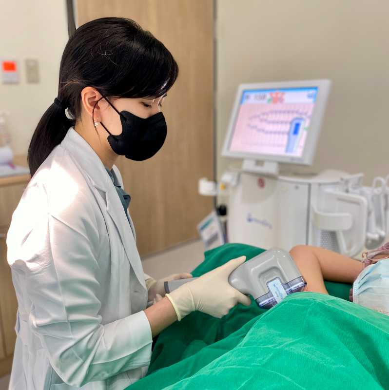 青春期少女深受手汗與腋下異味困擾 清新門診助她揮別尷尬重拾自信（圖：仁愛長庚合作聯盟醫院（大里仁愛醫院）提供）